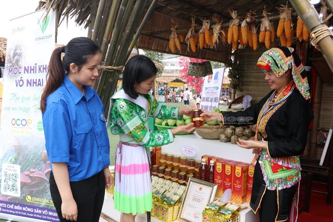 Đẩy mạnh tiêu thụ nông sản miền núi trên sàn thương mại điện tử (05/11/2024)